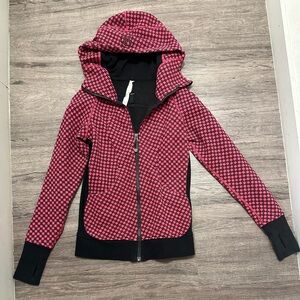 Lululemon sweatshirt